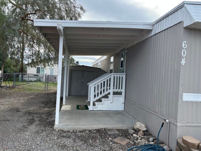 Entrada principal - 604 Havasu Ln