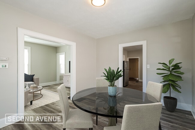 Foto del edificio - 5325 Rolston Ave