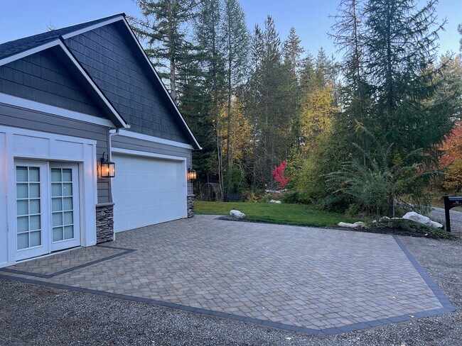 Foto del edificio - 301 Sandy Ridge Rd