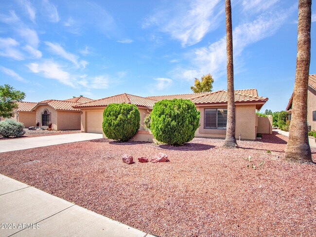 Building Photo - 9343 W Escuda Dr