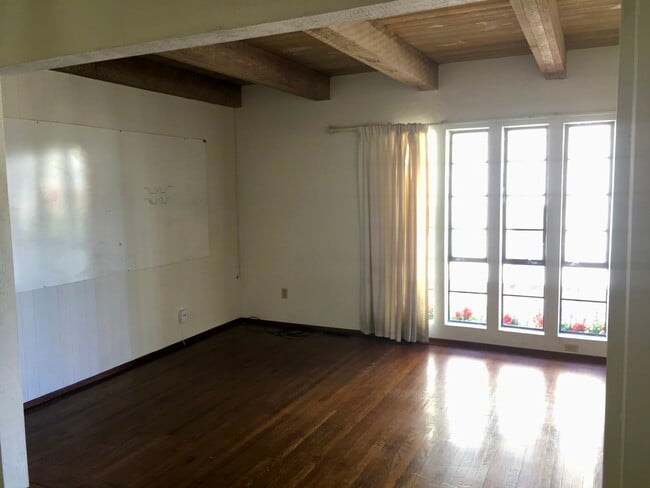 Dining Area - 2342 Hilgard Ave
