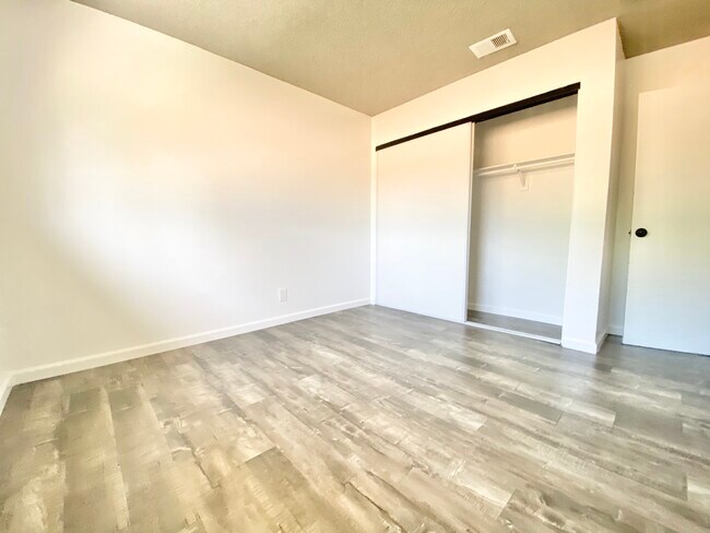 Building Photo - 534 N Los Robles Ave Pasadena, CA 91101