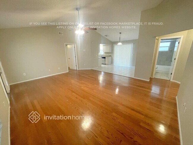 Foto del edificio - 756 Leeward Rd