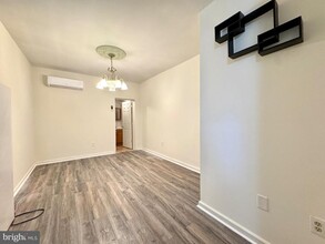 Building Photo - 1224 Summer St