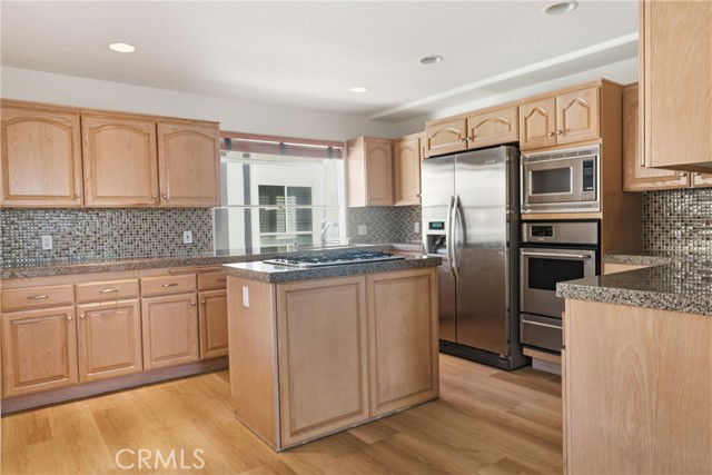 Foto del edificio - 200 N Catalina Ave