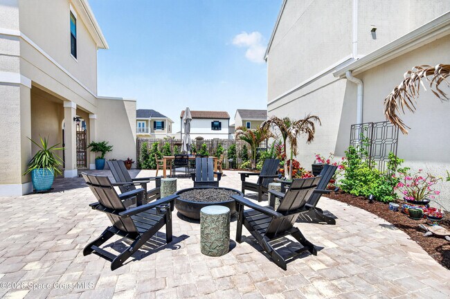 Foto del edificio - 8039 Allure Dr