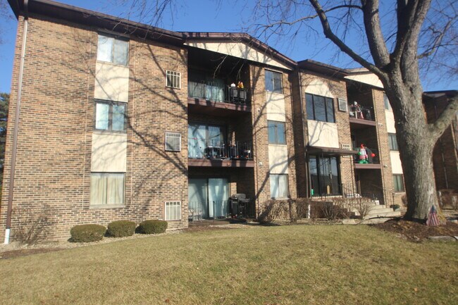 Building Photo - 14033 S Laramie Ave