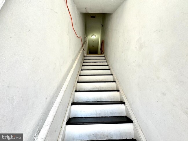 Foto del edificio - 7028 Castor Ave
