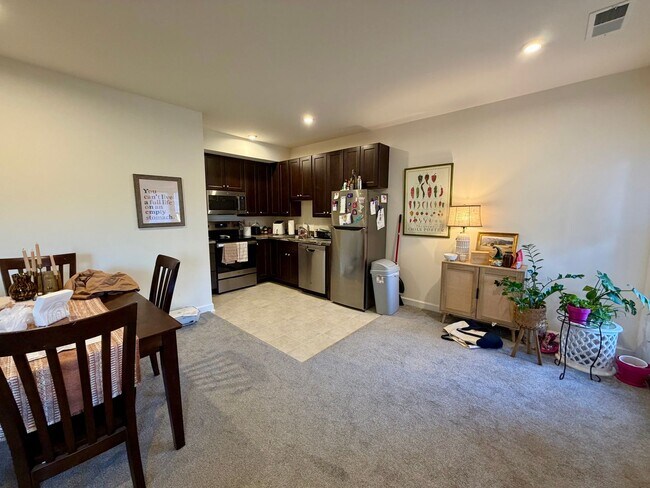 Foto del edificio - 1076 Delphi Ln