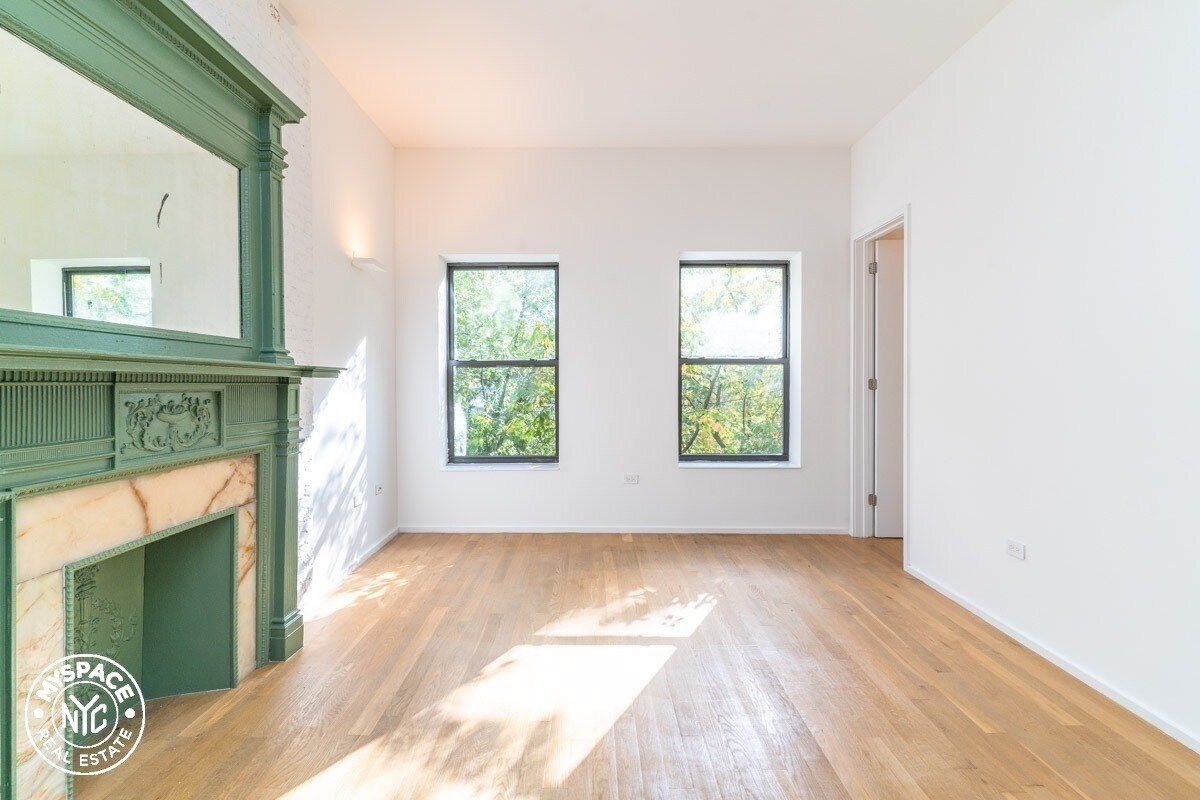 Primary Photo - 126 Herkimer St