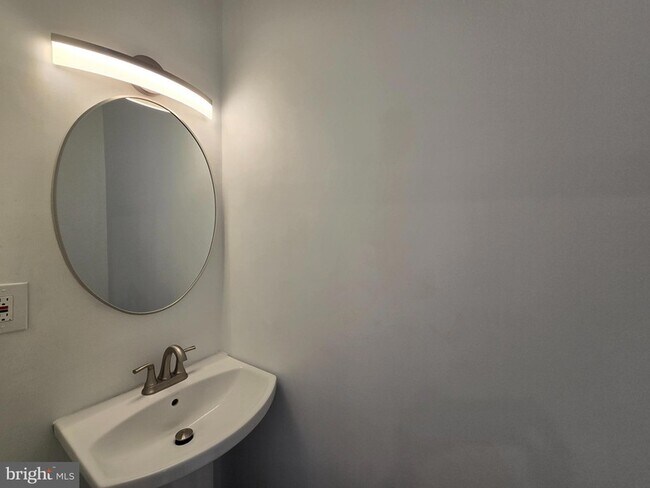 Foto del edificio - 2613 Oakford St