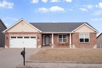 Building Photo - 2617 Lauren Lake Dr