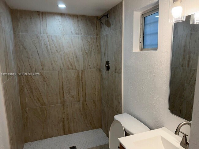 Foto del edificio - 219 SW 21st Ave