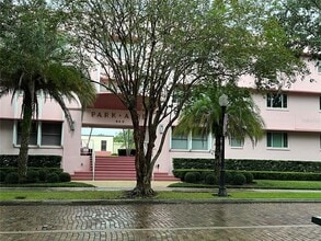 Building Photo - 640 N Park Ave