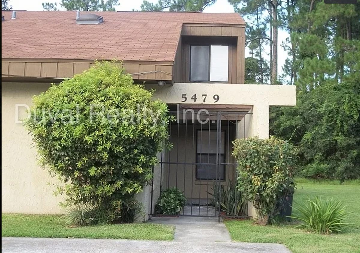 2 bedroom townhome on Westside Near NAS - 2 bedroom townhome on Westside Near NAS