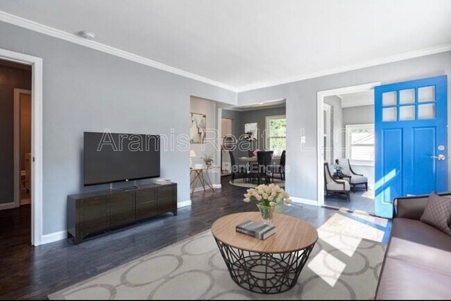 Foto del edificio - 120 Burbank Dr NW