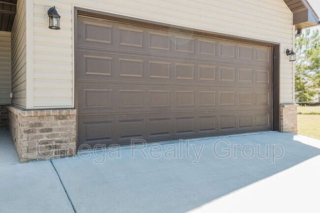 Building Photo - 142 Shiloh Creek Dr