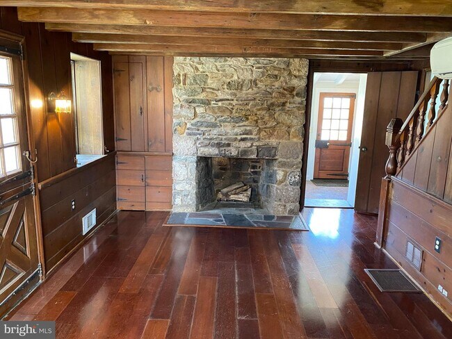 Foto del edificio - 1241 Taylorsville Rd