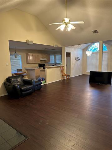 Foto del edificio - 554 Valley View Dr