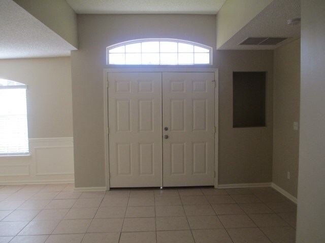 Building Photo - 3127 Majestic Oaks Ln