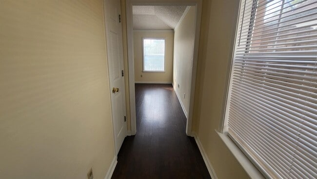 Building Photo - 2232 Lake Springs Ln