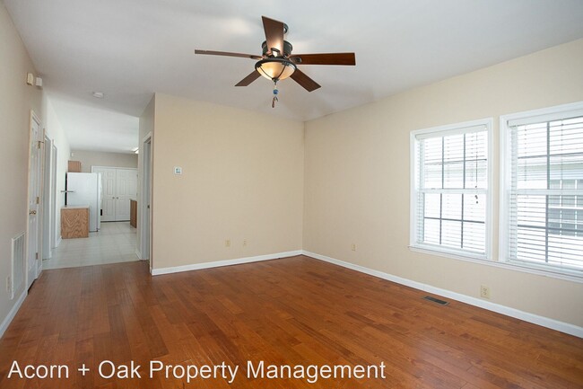Building Photo - 3 br, 2 bath House - 1007 Lancaster St