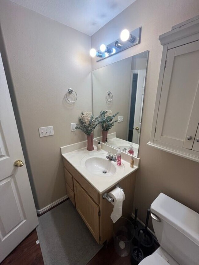 Foto del edificio - Bedroom Available in Provo