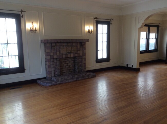 Fireplace and Scones - 142 N Sycamore Ave