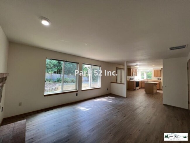 Building Photo - 5168 Roby St NW