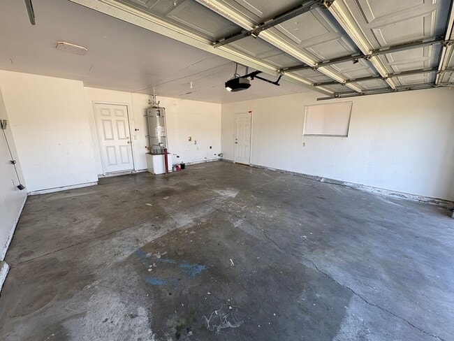 Foto del edificio - Charming Tulare home available now!