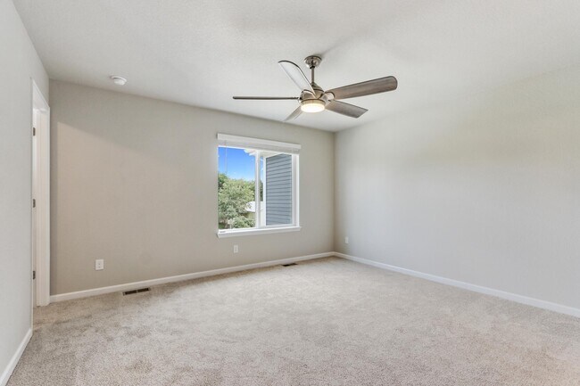Master Bedroom - 665 Stonebridge Dr