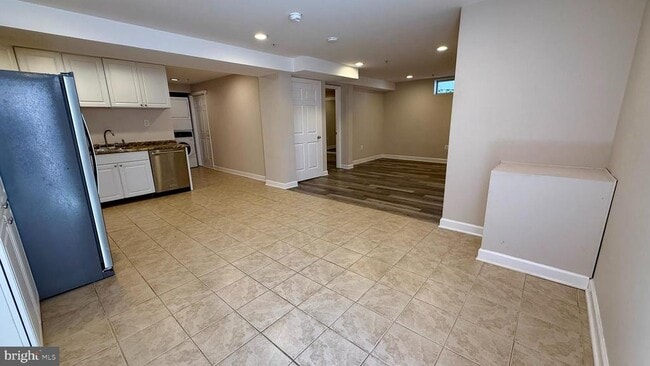 Foto del edificio - 817 Linslade St