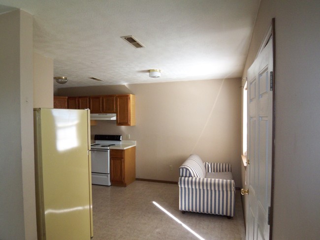 Interior Photo - 219-241 S Jefferson St