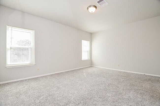 Building Photo - 8085 El Mundo St