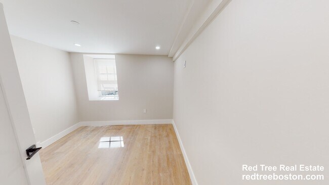 Building Photo - 93 Williston Rd
