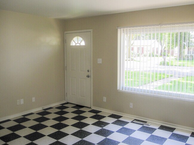 Building Photo - Ramshaw Properties Rental