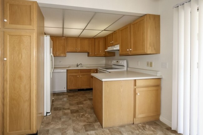 Building Photo - 3 Bedroom / 2 Bath Home in Bountiful!