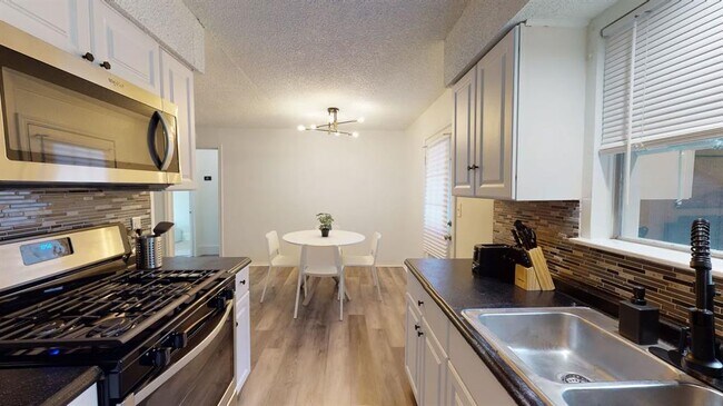 Foto del edificio - 1109 Gardner Cove