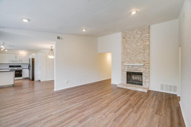 Foto del edificio - 3416 Harpers Ferry Ln