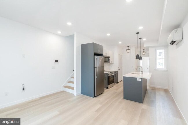 Building Photo - 2139 N 7th St