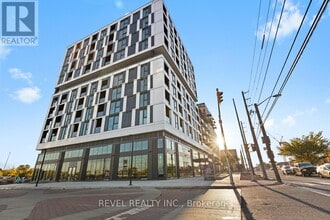 Building Photo - 1037 The Queensway