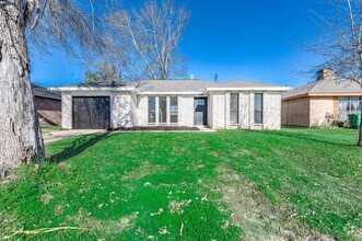 Building Photo - 15006 Wellman Ln