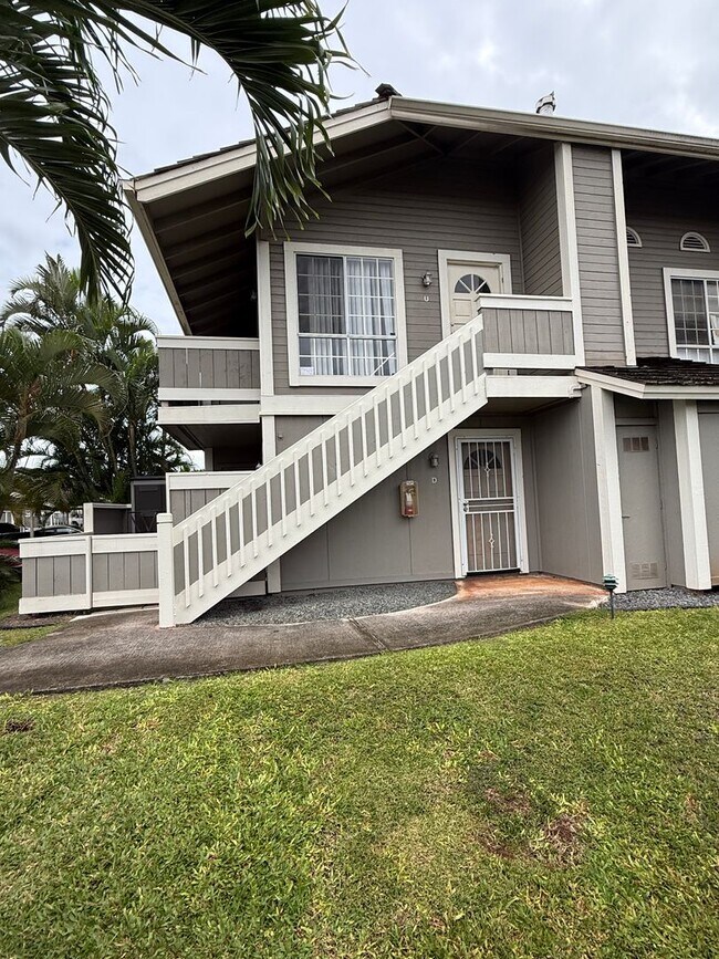Foto del edificio - 1 Bedroom 1Bath with 1 covered parking upstairs unit in Royal Palm in Waipio