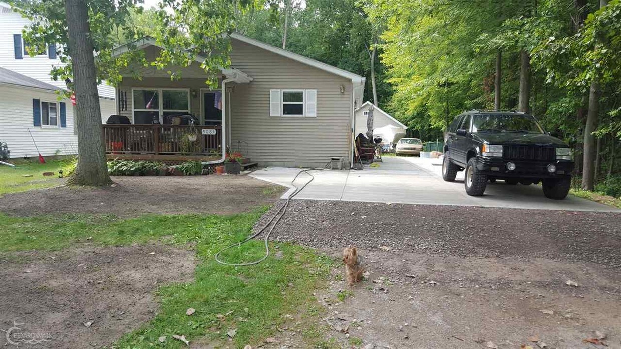 Primary Photo - 9084 Island Dr