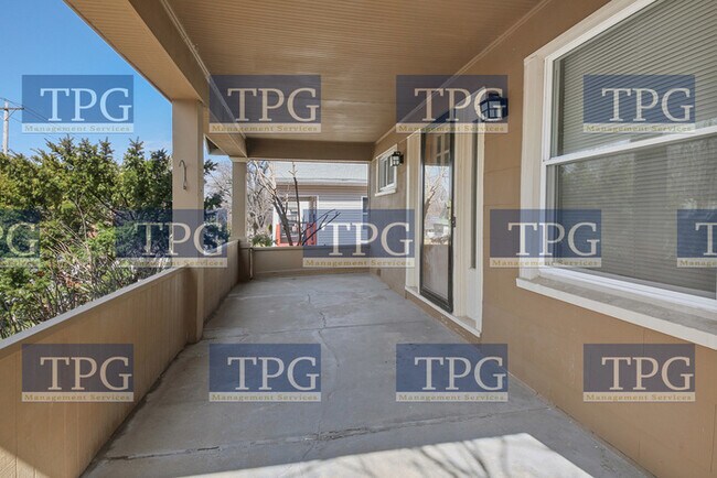 Foto del edificio - 573 S Crescent Ave