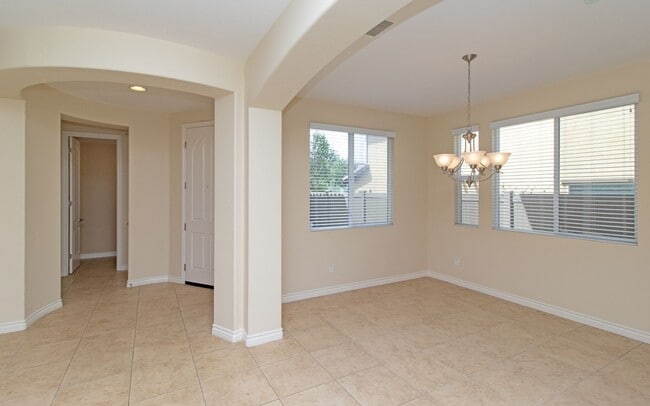 Foto del edificio - Beautiful Large Spacious Carlsbad Home wit...