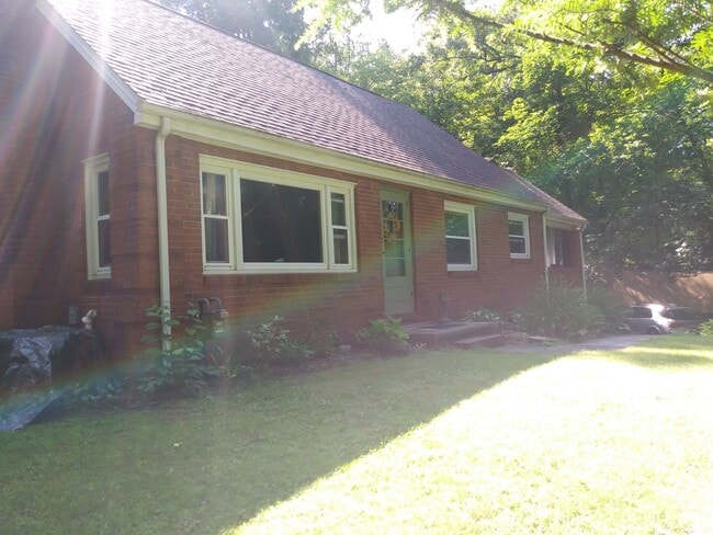Building Photo - 117 Fern Hollow Rd