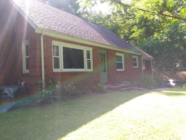 Foto del edificio - 117 Fern Hollow Rd