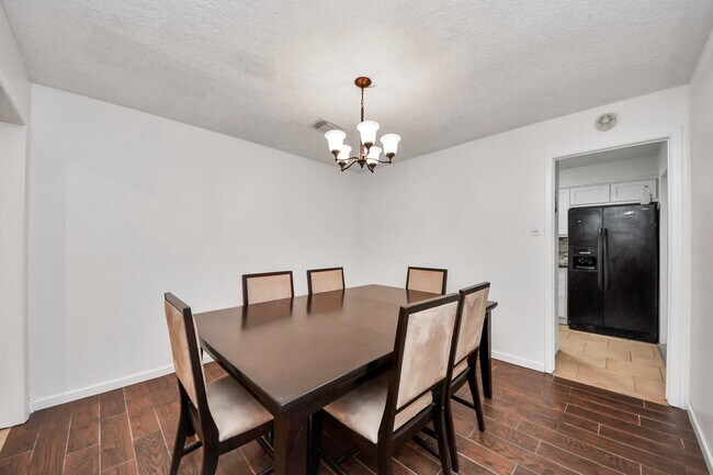 Foto del edificio - 1415 Parry-Sound