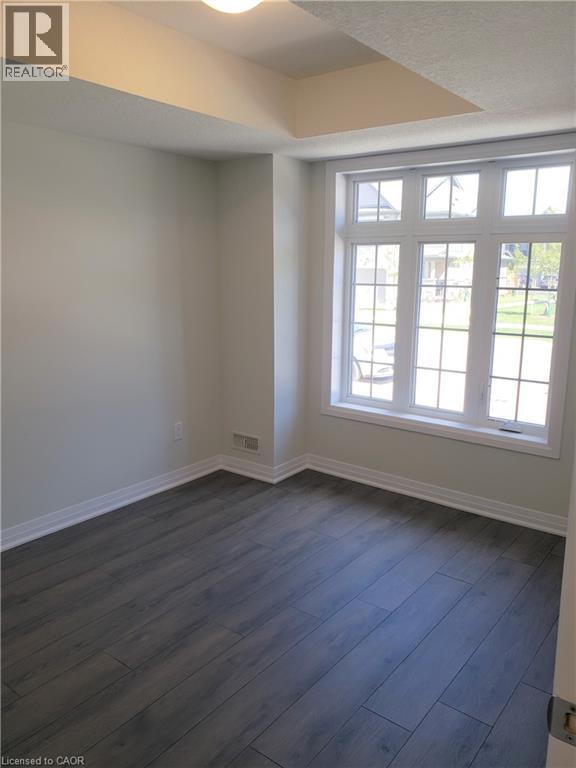 Building Photo - 158 S Creek Dr